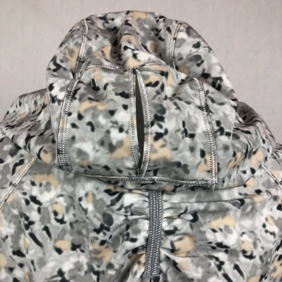 Lululemon lightened up half zip pullover fleur - Picture 5 of 8